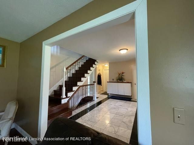 Building Photo - 4 br, 2.5 bath House - 1943 Birchwood Dr.