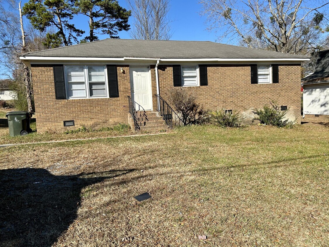Primary Photo - 1813 Ashcraft Ave