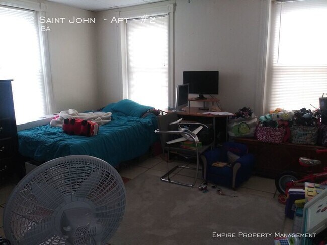 Building Photo - 3 Bedroom 1 Bath in South Allentown