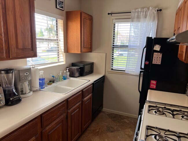 Foto del edificio - 3400 E 2nd St