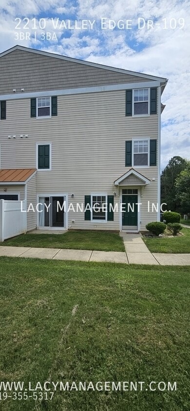 Primary Photo - 2210 Valley Edge Dr