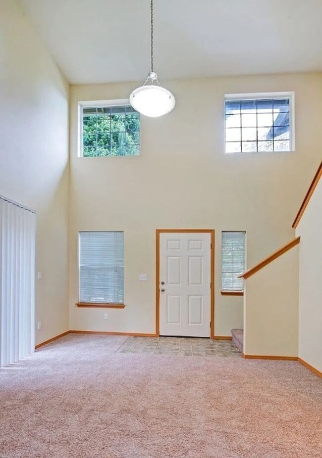 Building Photo - 3Bd/2.5Ba Marysville House