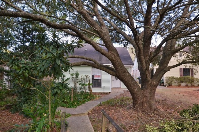 Building Photo - 5147 Cumberland Cove Dr