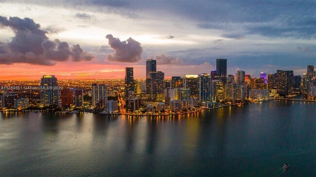 Foto del edificio - 1435 Brickell Ave