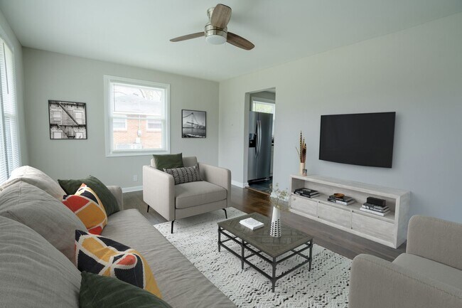 Foto del edificio - 3914 Creekside Dr