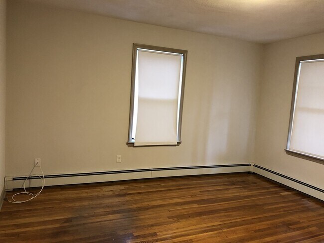 Building Photo - 583 Broadway