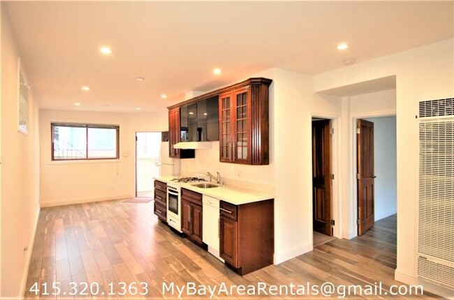 Building Photo - 1 bedroom in San Francisco CA 94122
