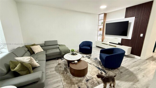 Foto del edificio - 5725 NW 114th Path