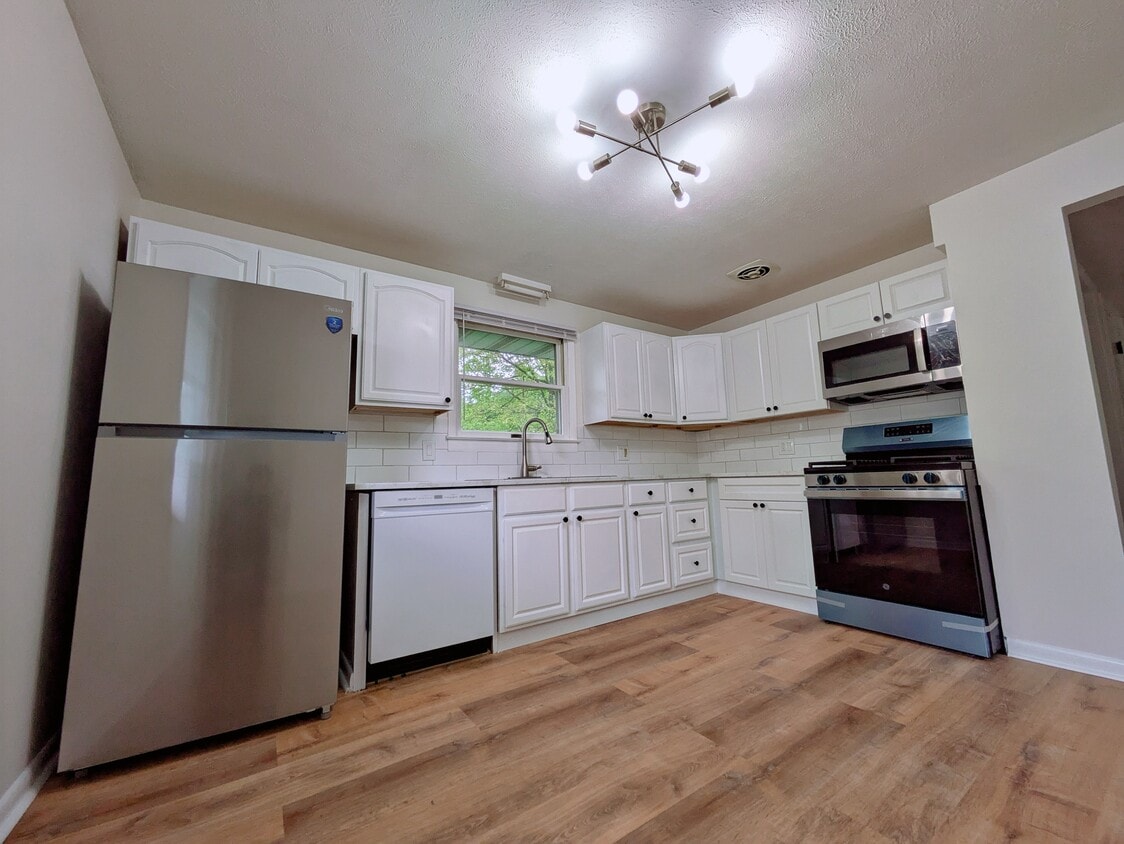 Kitchen - 1322 Westcott St