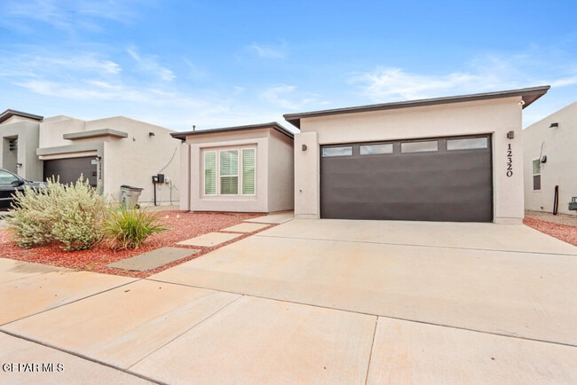 Building Photo - 12320 Desert Pine Ave