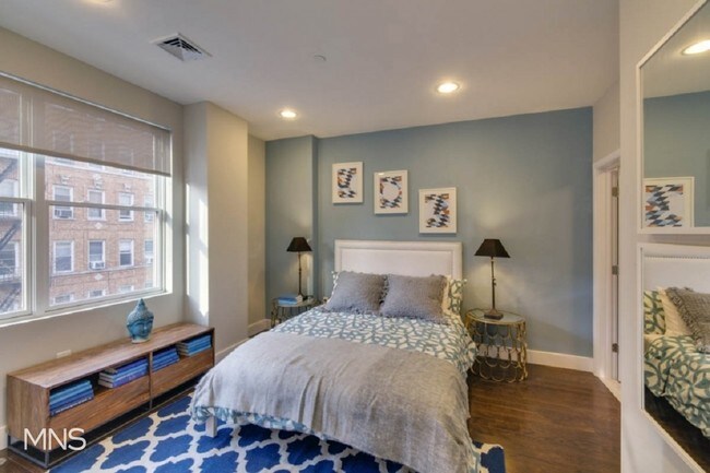 Foto del edificio - 456 Grand Street