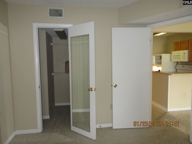 Building Photo - 1600 Park Cir