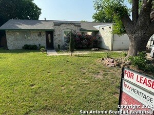 Foto del edificio - 6611 Carrie Ln