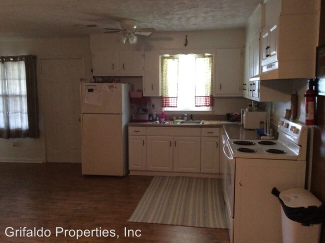 Foto del edificio - 455 Cedar Fork Rd