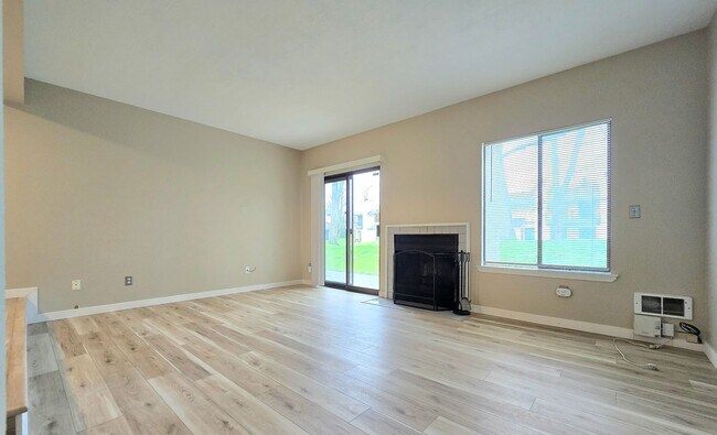 Foto del edificio - 2 Bedroom Townhome in Marysville Now Available!