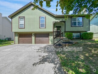 Building Photo - 816 SW Highland Ave
