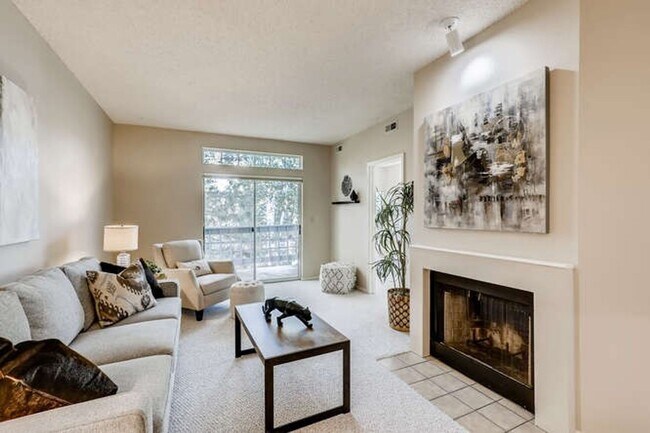 Foto del edificio - Cozy 2BED/2BATH Condo AVAILABLE October 1!