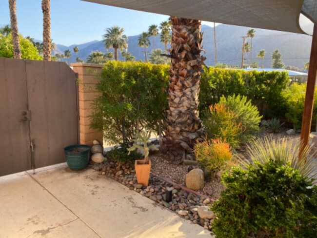 Foto del edificio - 666 N Plaza Amigo