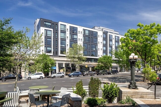 Building Photo - AdMo Heights