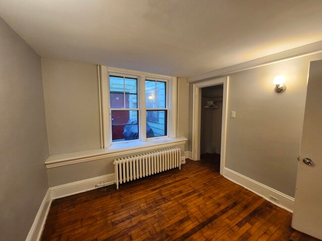 Building Photo - 77 Hazen St