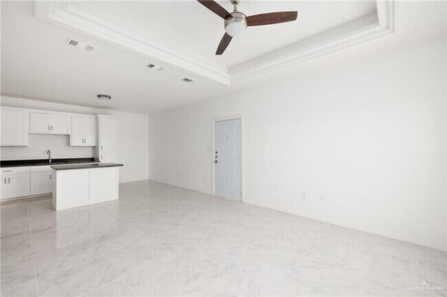 Building Photo - 3303 Aurora Ln