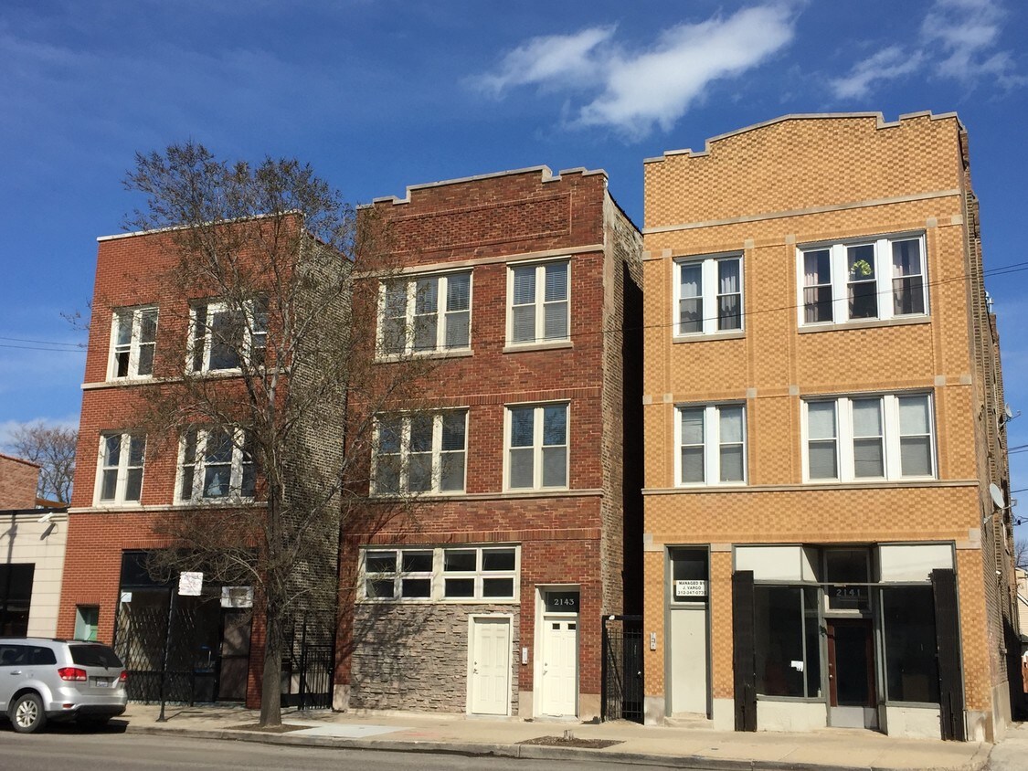 Primary Photo - 2143 N Western Ave