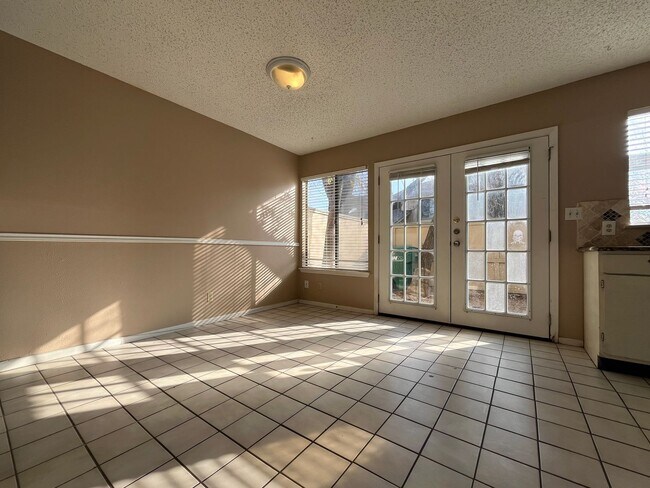 Foto del edificio - 3/1.5 Townhouse in Great location