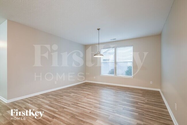 Foto del edificio - 1536 Maplewood Ln