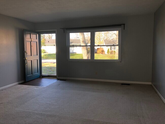 Living Room - 5 Garden Ln