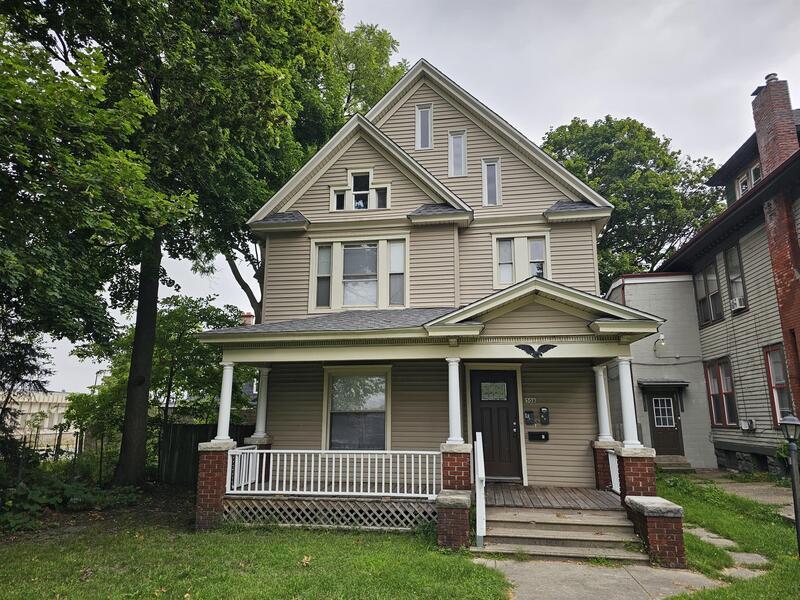 Primary Photo - 508 S St Joseph St