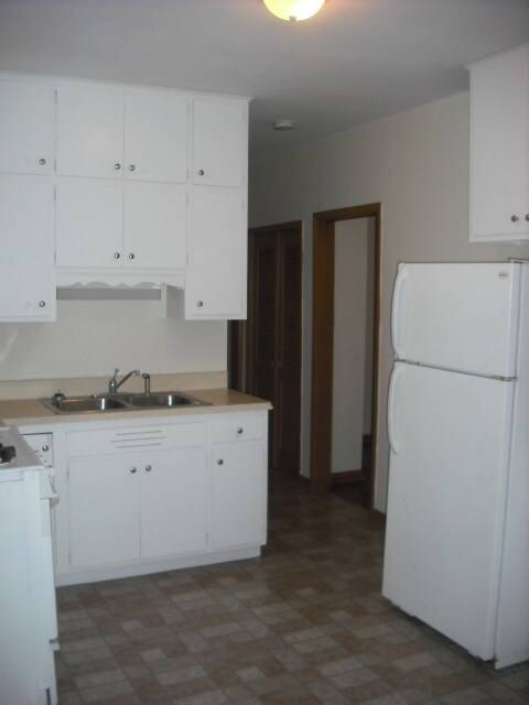 Photo - 3355 N Troy St