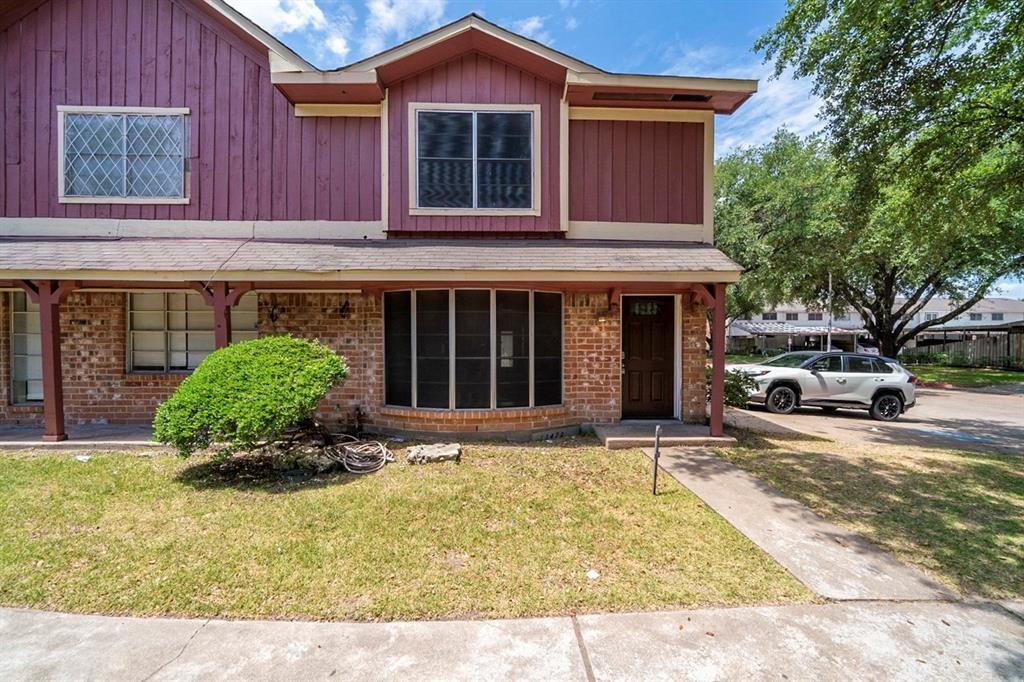 Primary Photo - 13472 Castilian Dr