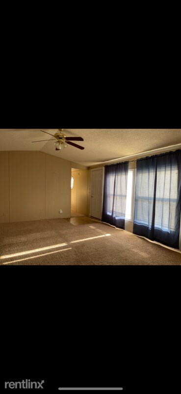 Foto del edificio - 3 br, 2 bath House - 2550 n 16 rd.