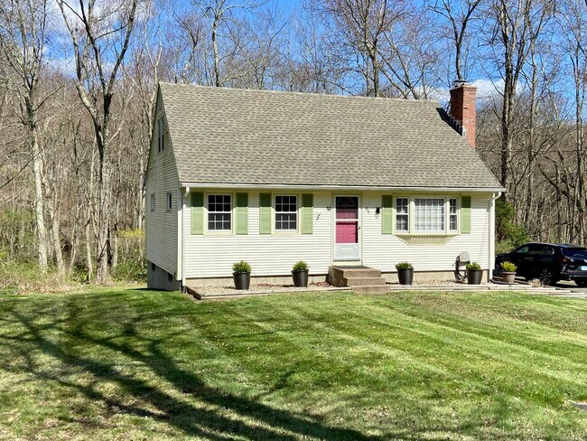 Building Photo - 66 Glenstone Dr