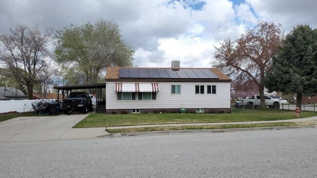 Building Photo - 266 W 4625 S