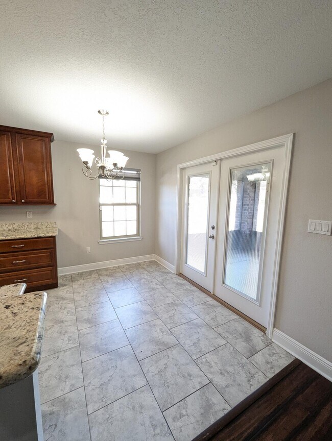 Foto del edificio - 8129 Segura St