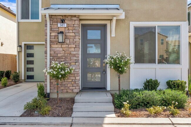 Building Photo - 141 Nabors Dr S