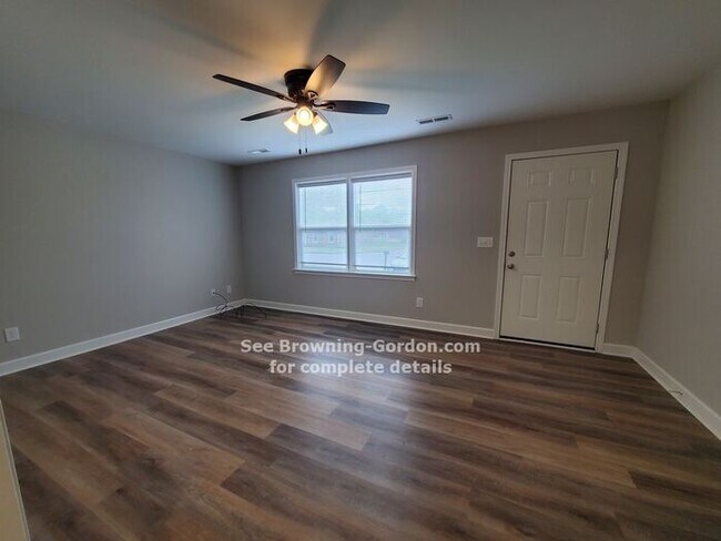Foto del edificio - Two bedroom Duplex in Bellevue!