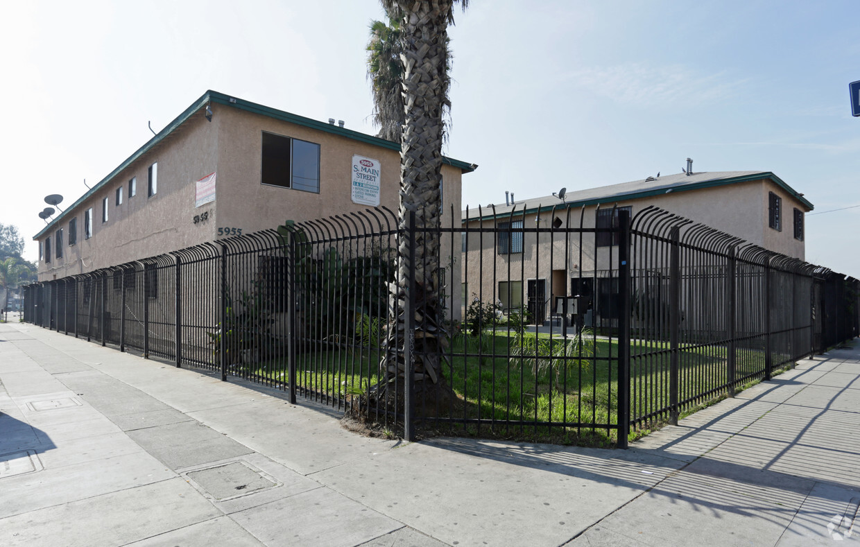 Primary Photo - Main Street Apartments