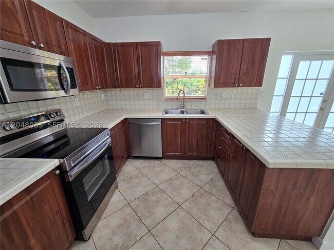 Foto del edificio - 14758 SW 9th Ln