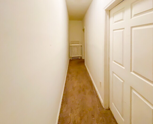 Building Photo - 608 Halifax St