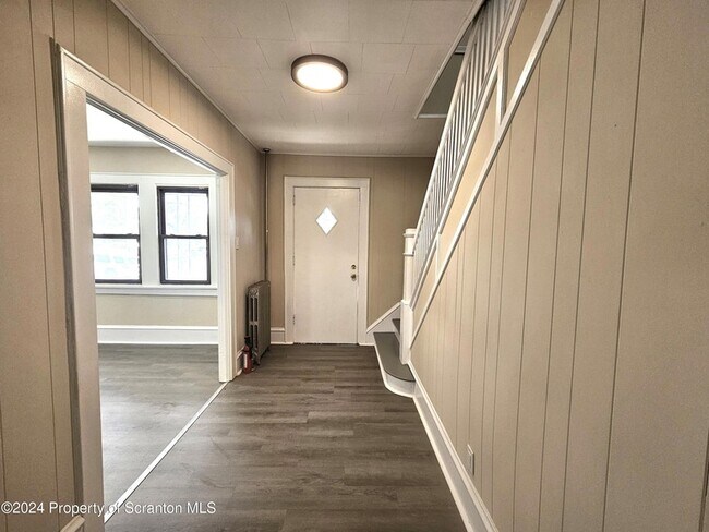 Building Photo - 405 Fig St