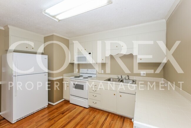 Foto del edificio - Charming Home Now Available