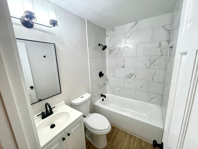 Foto del edificio - 219 Harrell St