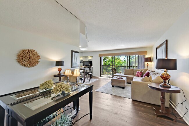 Building Photo - 1605 S US Hwy 1