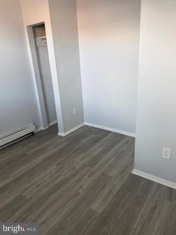 Foto del edificio - 424 E Girard Ave