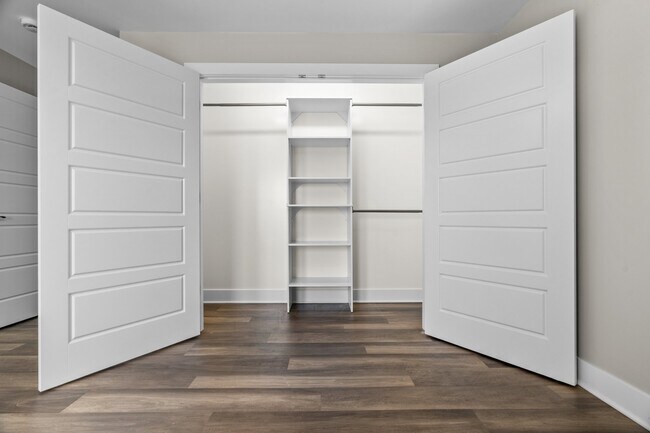 Foto del edificio - 172 E Gardner St