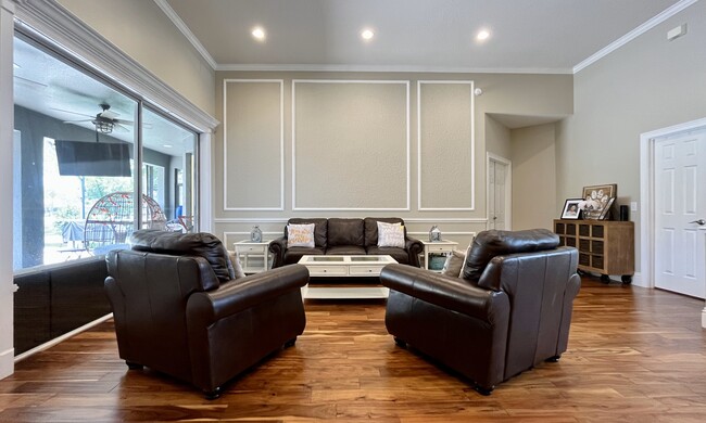Building Photo - 10544 Oakview Pointe Terrace