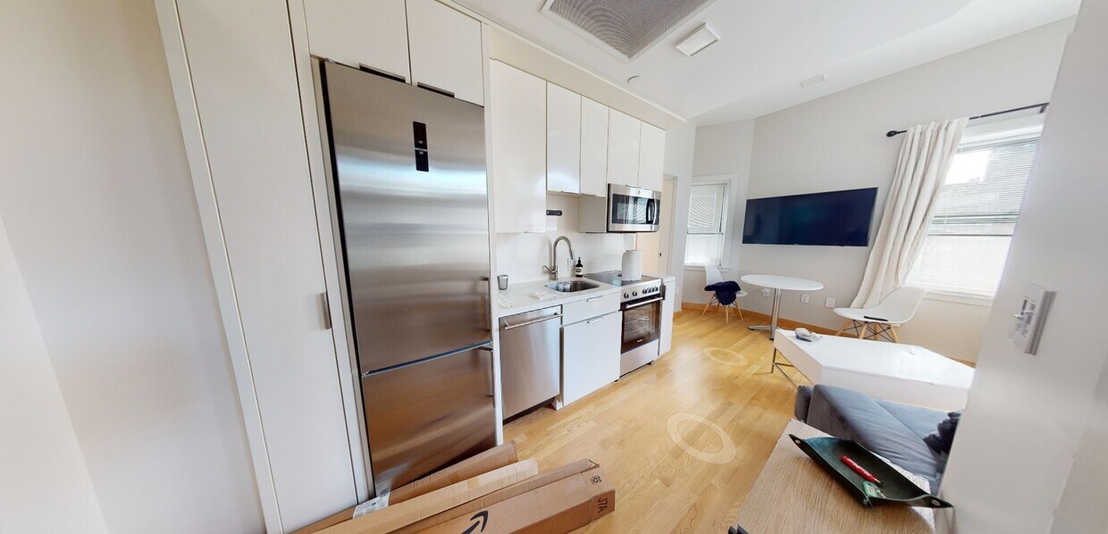 Foto principal - 113 Auburn St