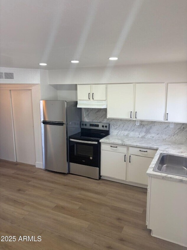 Foto principal - 5040 N 18th Ave